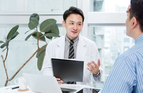 個別相談によるカウンセリングを行っています | 薬局ちぇあーくらぶ 荏原中延店がお悩みをサポート